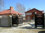 Коттедж в Берёзоавском (2 этажа и цоколь), бассейн, барбекю, баня, гараж на 4 авто, летний домик, мебель.