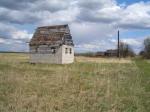 Продаю кирп. дом треб. доделки в деревне 220 км от МКАД Новорижское ш., р.Волга, лес, 15 соток земли