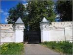 Участок 7 соток чернозема, рядом монастырь, пруд, лес.